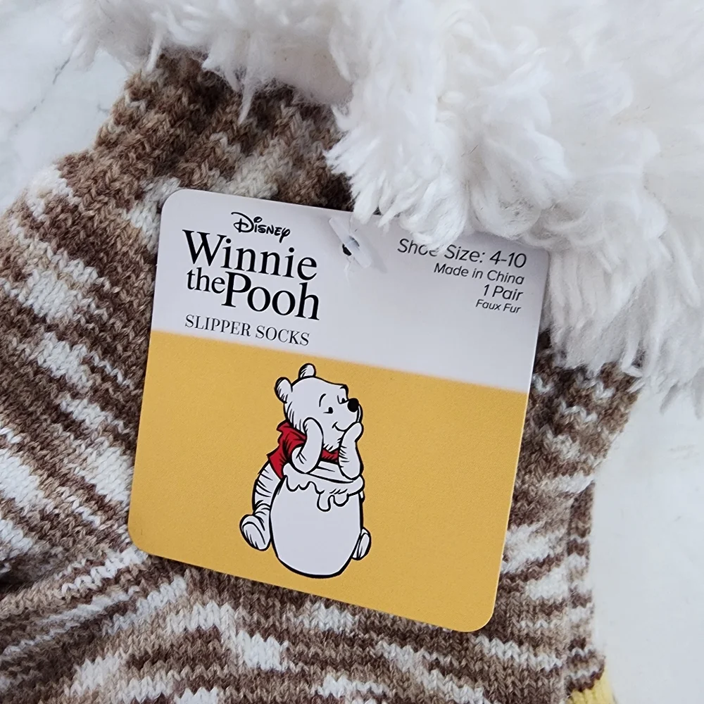 Winnie the Pooh Non Slip Slipper Socks Women’s Shoe Size 4-10 Soft Knit NEW